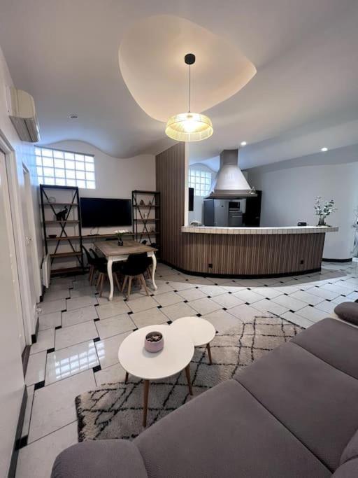 Stea Guesthouse Proche Paris Вильнёв-ле-Руа Экстерьер фото