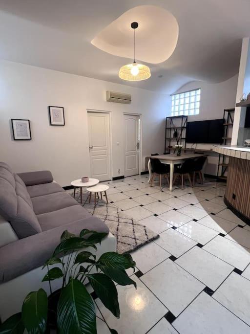 Stea Guesthouse Proche Paris Вильнёв-ле-Руа Экстерьер фото